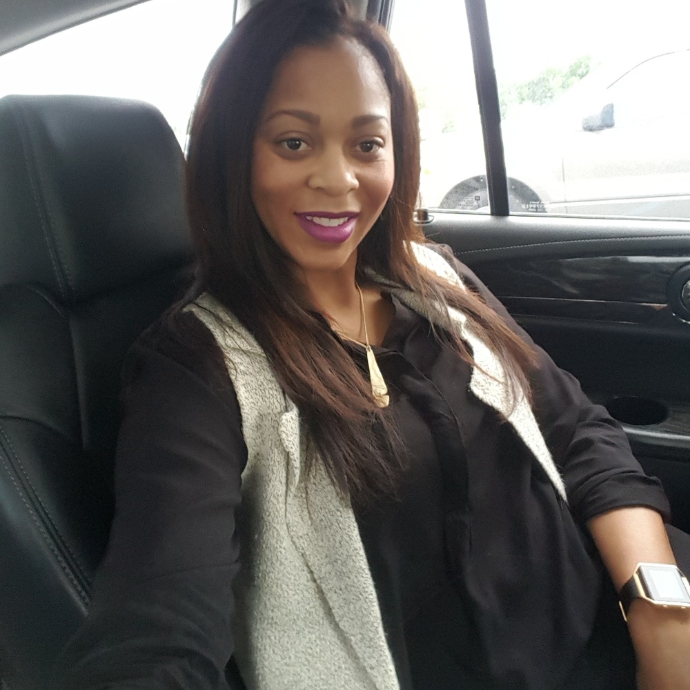 Meet your Posher, Dominique misha